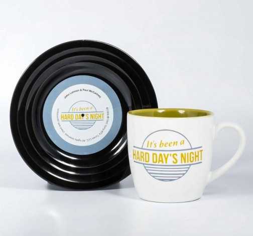 Designový retro hrnek s podtáckem Hard Day's Night