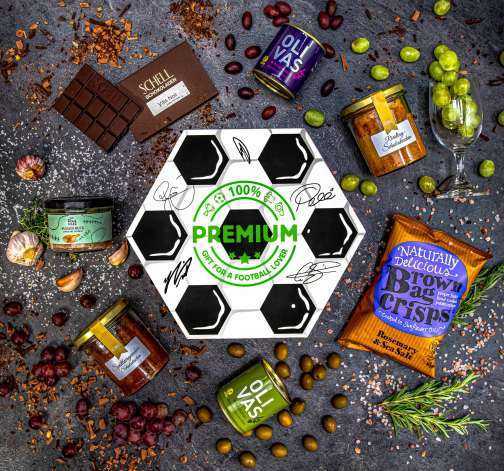 Giftboxeo plné pochutin k vínu - Fotbalové