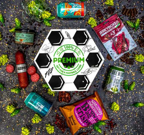 Giftboxeo s pivem a masem - Fotbalové