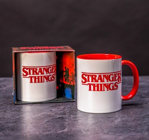 Hrnek s logem Stranger Things 315 ml