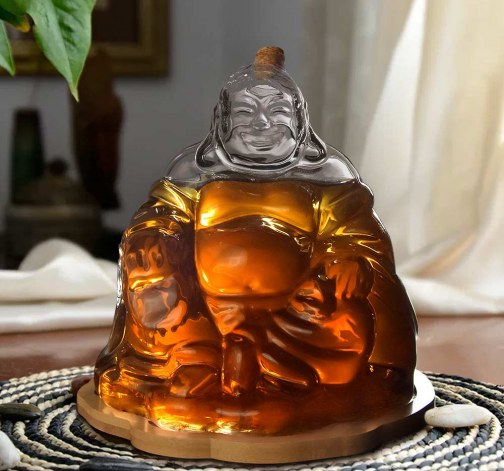 Karafa na whisky a rum Buddha