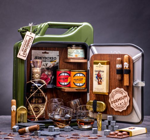 Manboxeo bar Khaki s Bourbonem