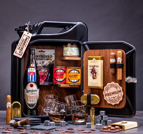 Manboxeo bar Khaki s Bourbonem