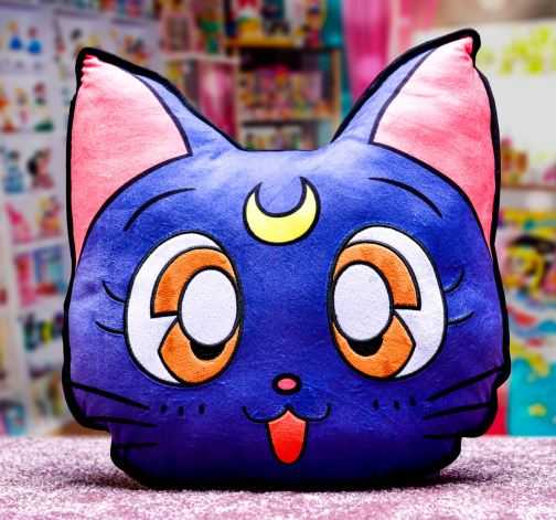 Polštář ve tvaru kočky Luny ze Sailor Moon