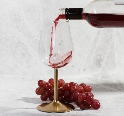 Samoprovzdušňovací sklenice na víno