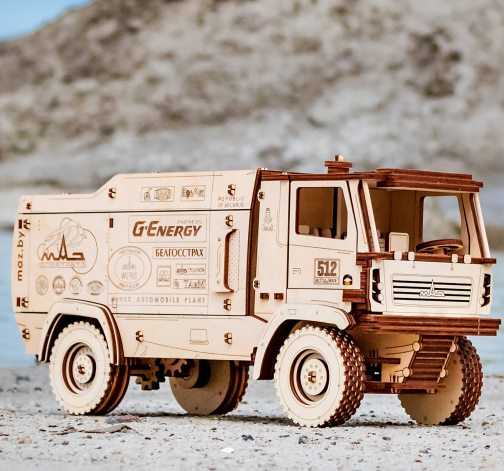 Skládací model MAZ 5309RR 1:30