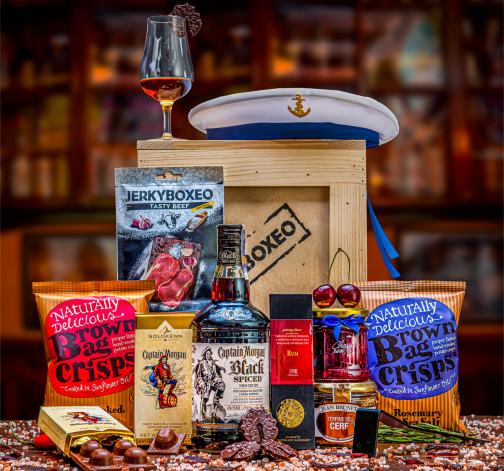 Bedna s páčidlem s Captain Morgan (Dárkový koš)