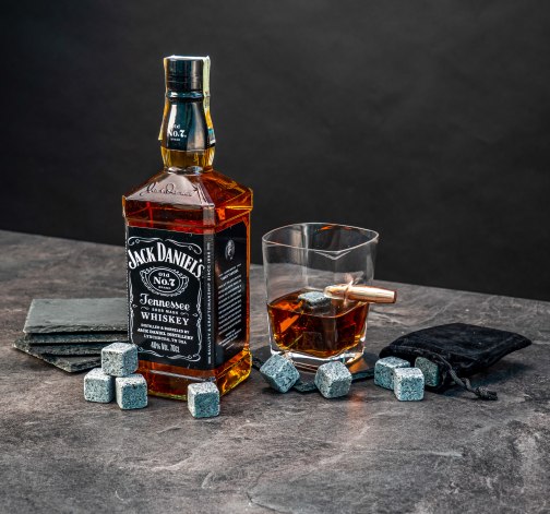 Set pro milovníky whisky – vychytávky a láhev Jack Daniel’s