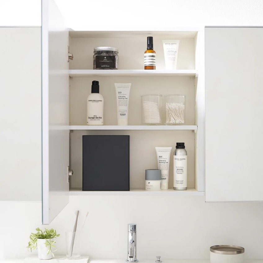 Černý kovový úložný box Yamazaki Film Hook 20 x 17 cm