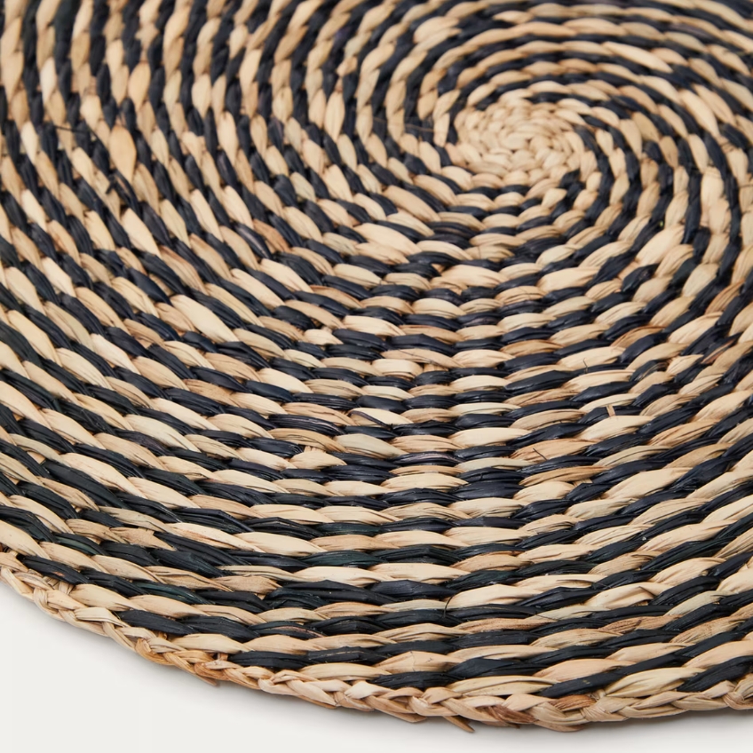 Set dvou prostírání z přírodních vláken Kave Home Randa 35 cm