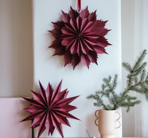 DIY sada na výrobu papírové hvězdy - vínová s leskem