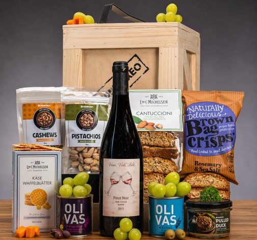 Bedna s červeným vínem