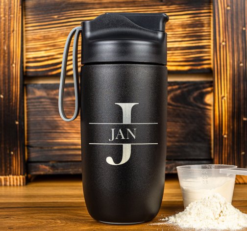 Fitness shaker s gravírováním